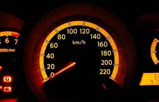 汽车知识·为什么汽车不用数字来显示速度？